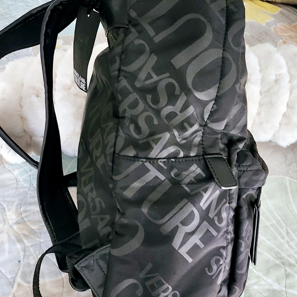 NICE AND NEW VERSACE BAG 🎒 - Picture 4 of 6